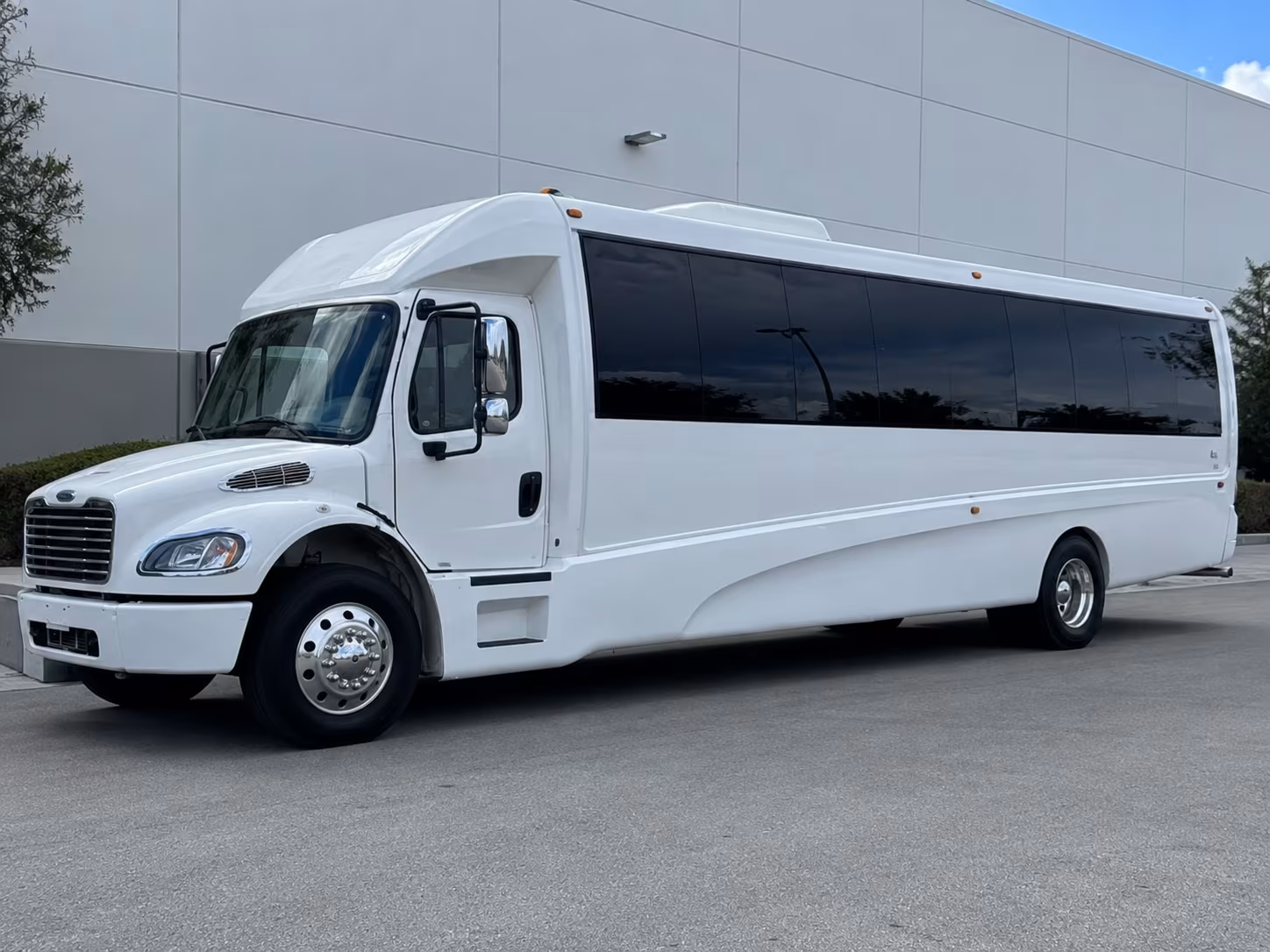 bachelorette and birthday party buses in peoria arizona