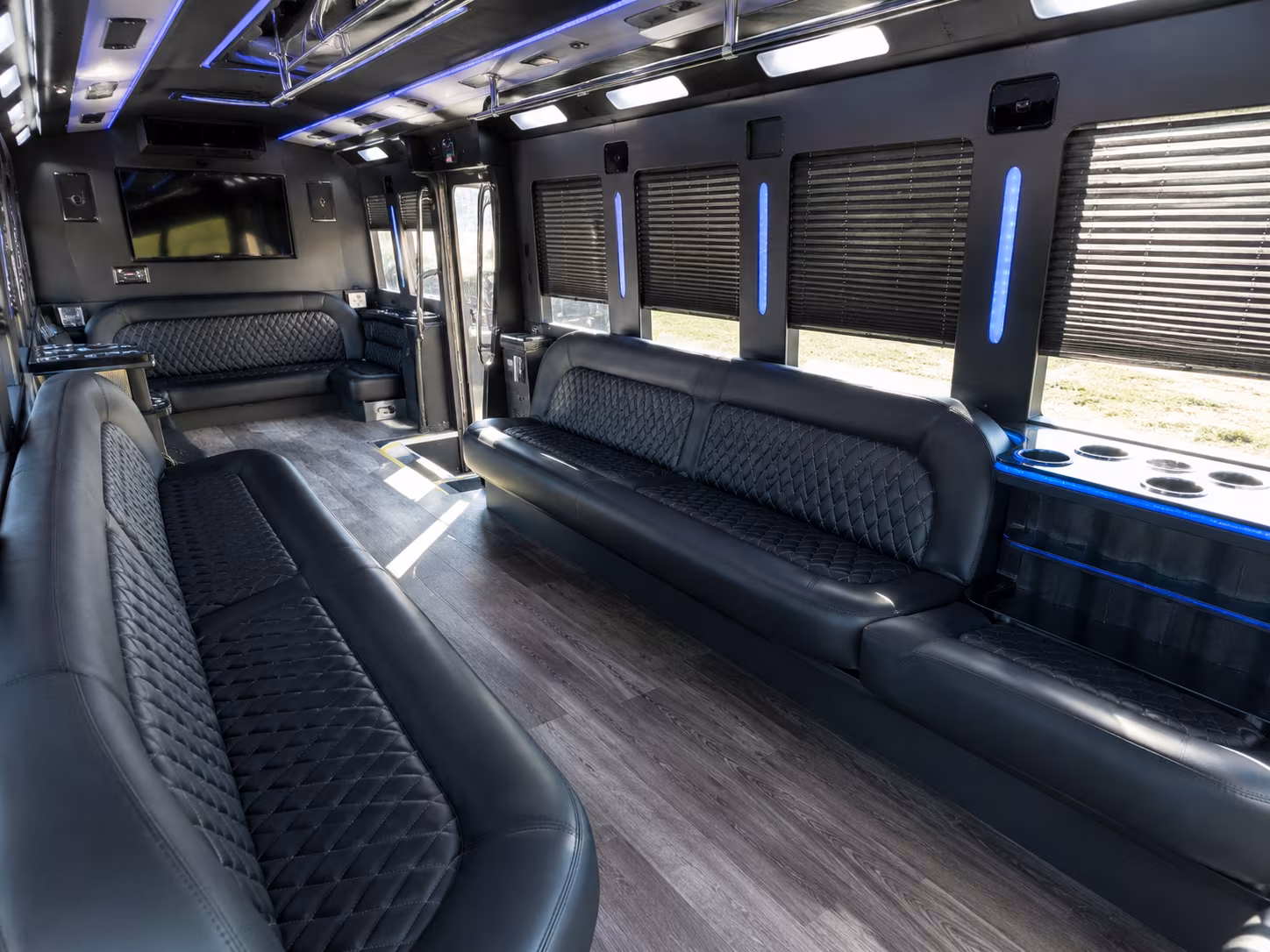 birthday party bus rentals for lake pleasant and outdoor adventure groups in peoria