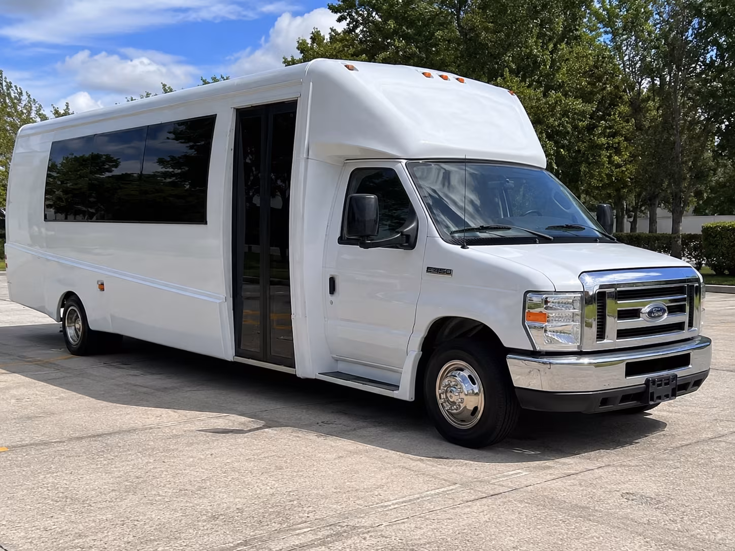 bus rentals for peoria wine tours along the willcox wine country trail