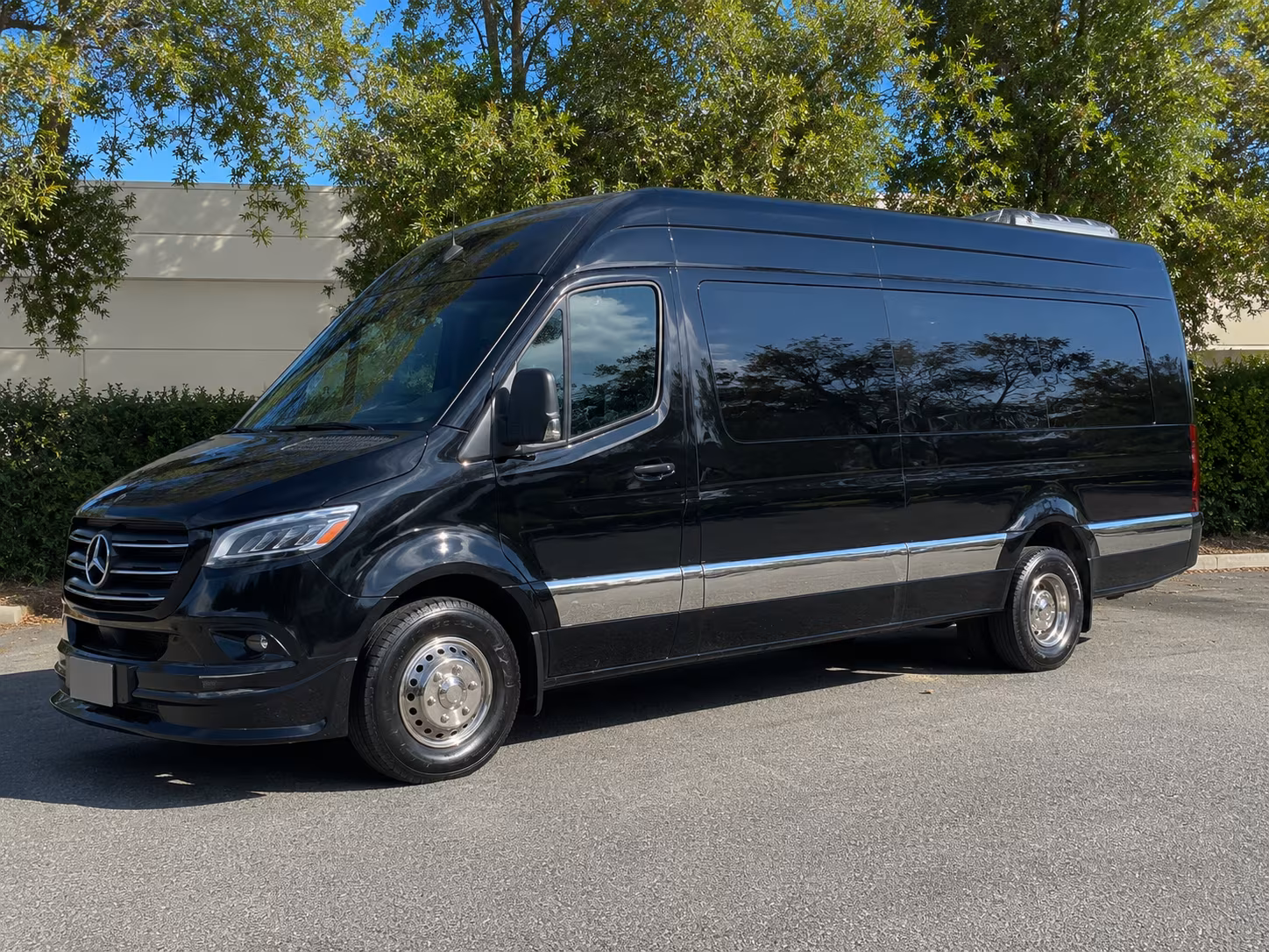 find and book transportation for your next prom 1