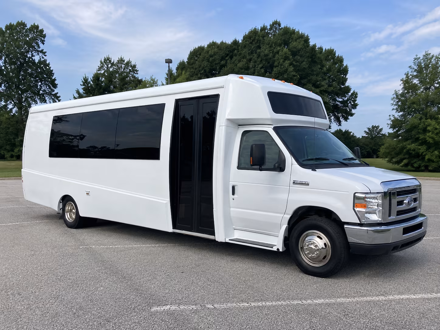 peoria 18 passenger party bus