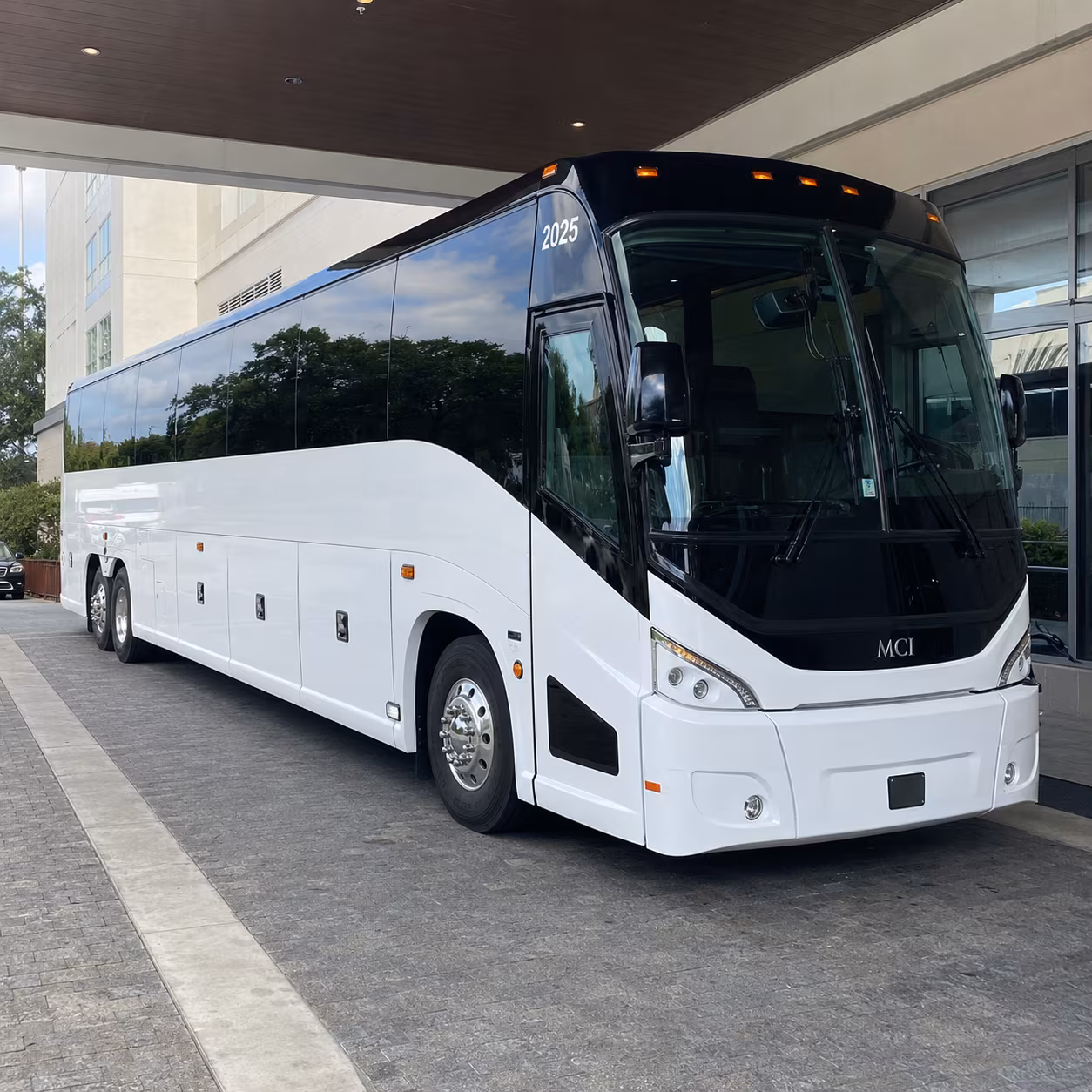 peoria 54 passenger charter bus