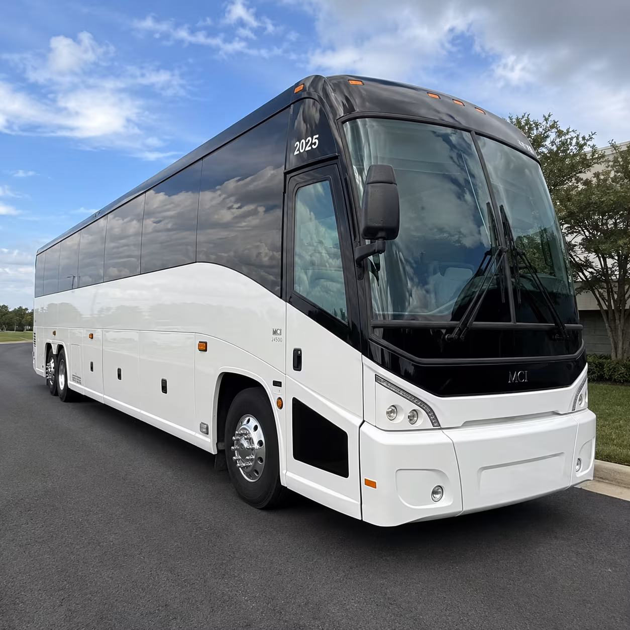 why rent using peoriaminibuscompany com